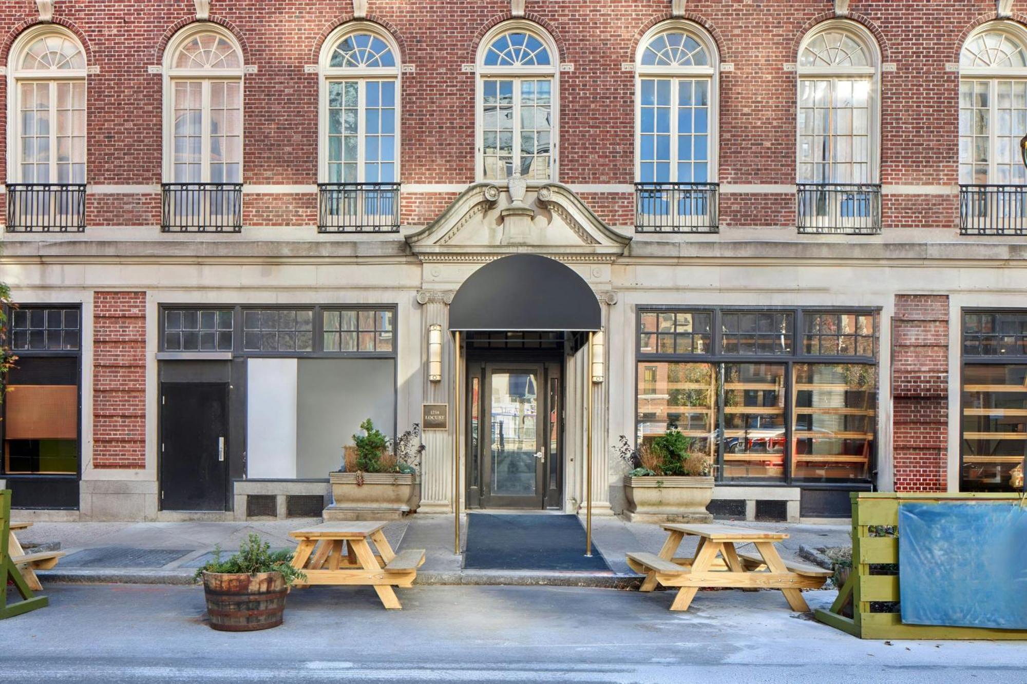 The Arco Midtown Village, Sonder 3*