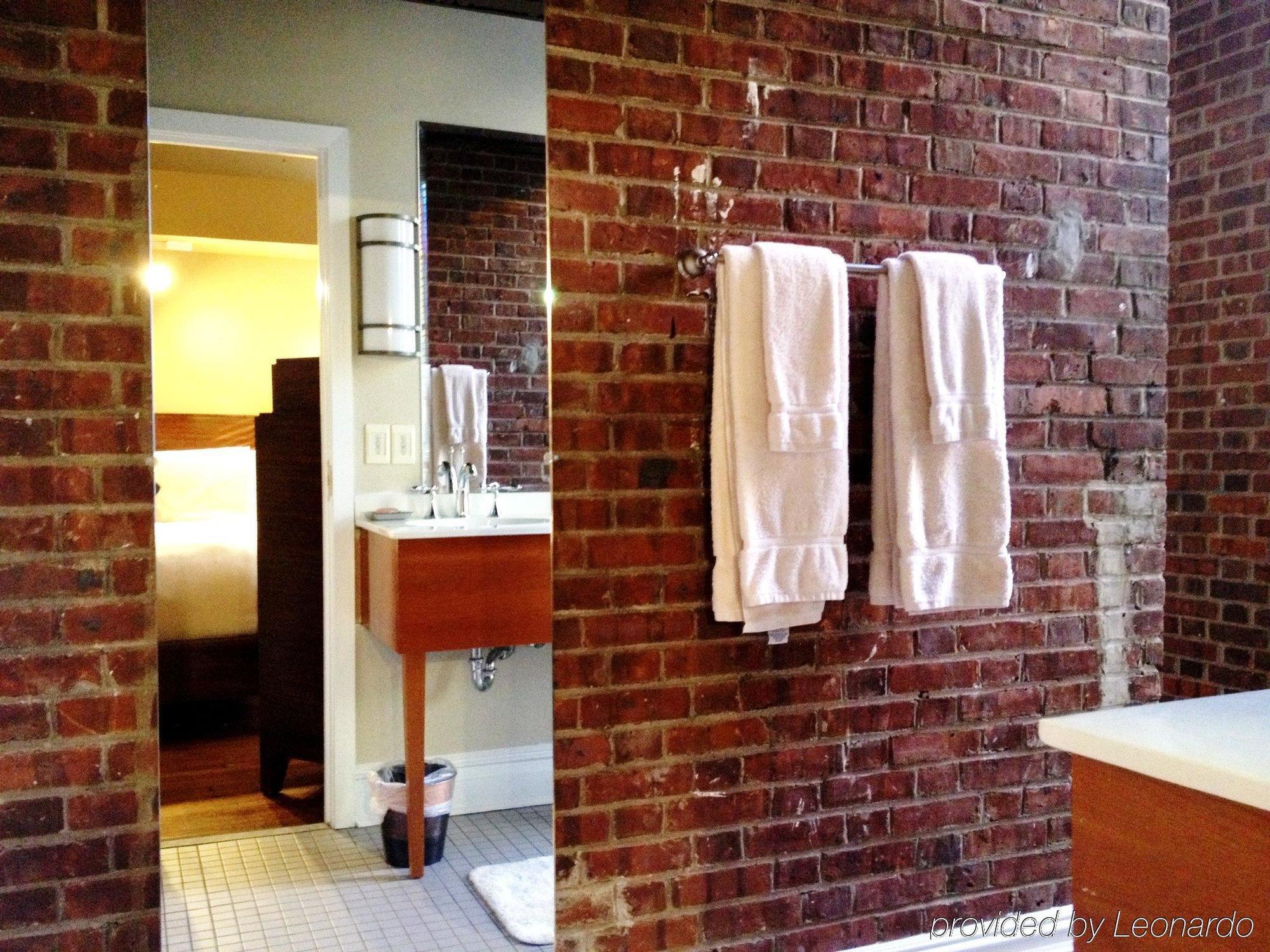 Hotel The Arco Midtown Village, Sonder